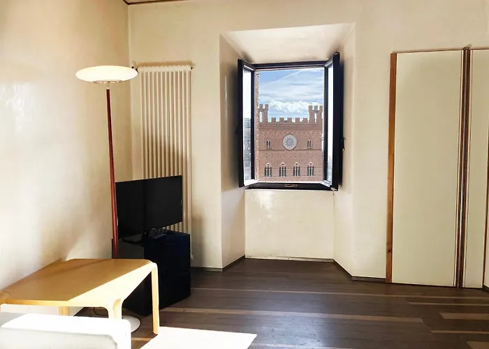 Il Campo 8: Piazza Del Campo * Siena